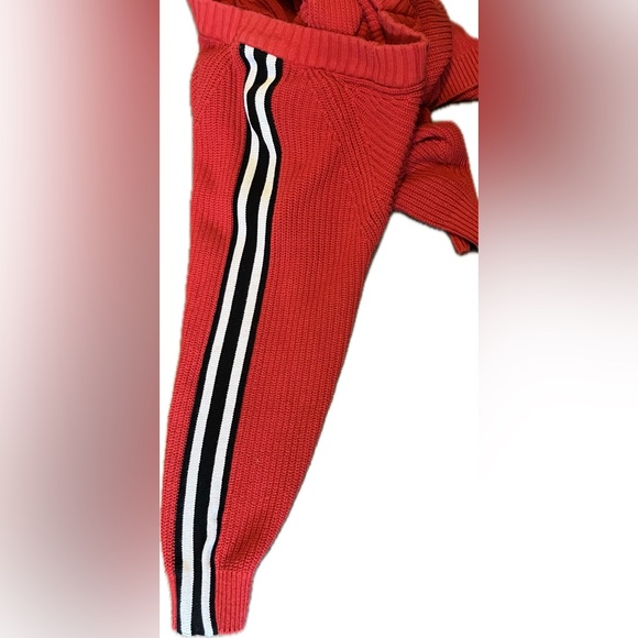 Express Tunic Length VNeck Sweater Size Medium - Picture 3 of 7